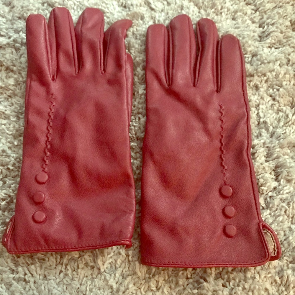 Leather gloves